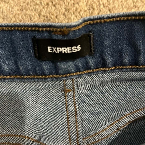 Express Mom High-Rise Straight Leg Jeans in Medium Blue - Picture 4 of 5
